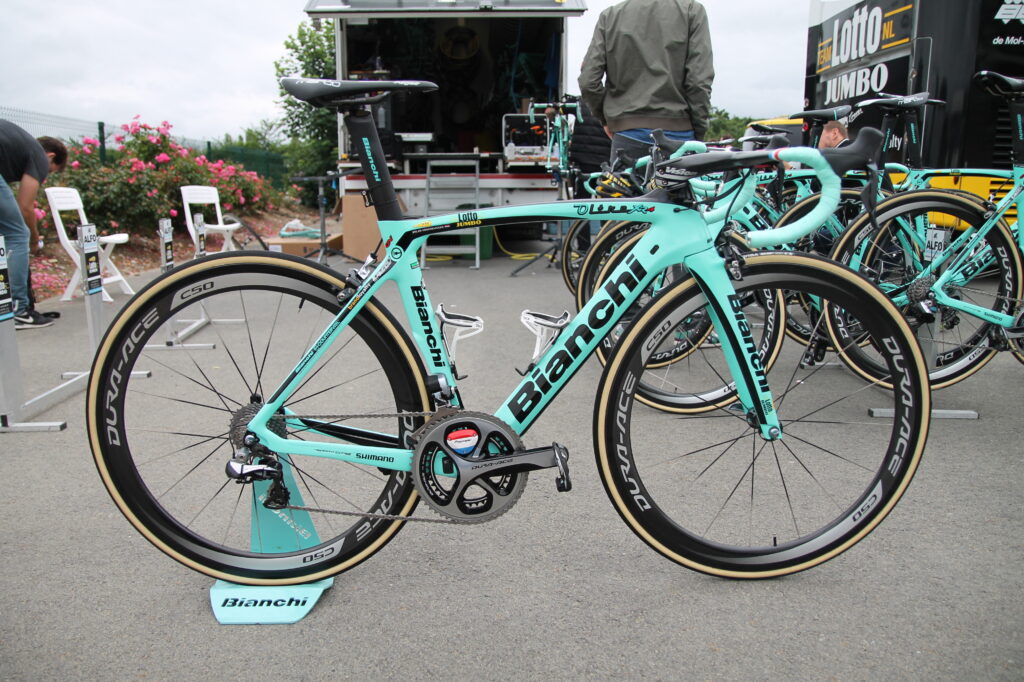First Look: Bianchi Oltre XR4 CV - Cycling News | Bike Reviews