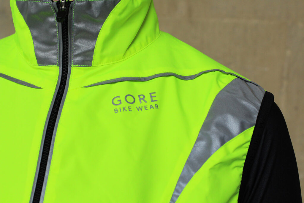Gore Visibility Lady WIndstopper Active Shell Vest – shoulders front.jpg