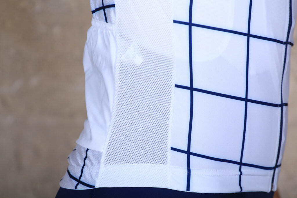 La Passione Summer Jersey Square White – side panel.jpg