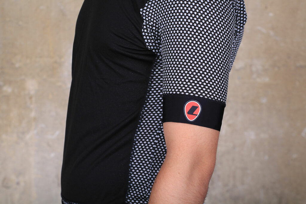 Lusso WindBloc S:S Base Layer – side.jpg