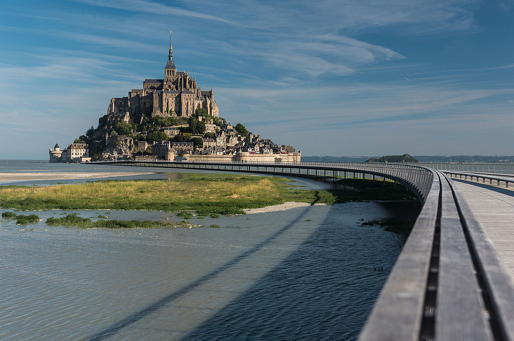 Mont St-Michel (licensed CC BY-SA 4.0 by Philipe Larcher).jpg