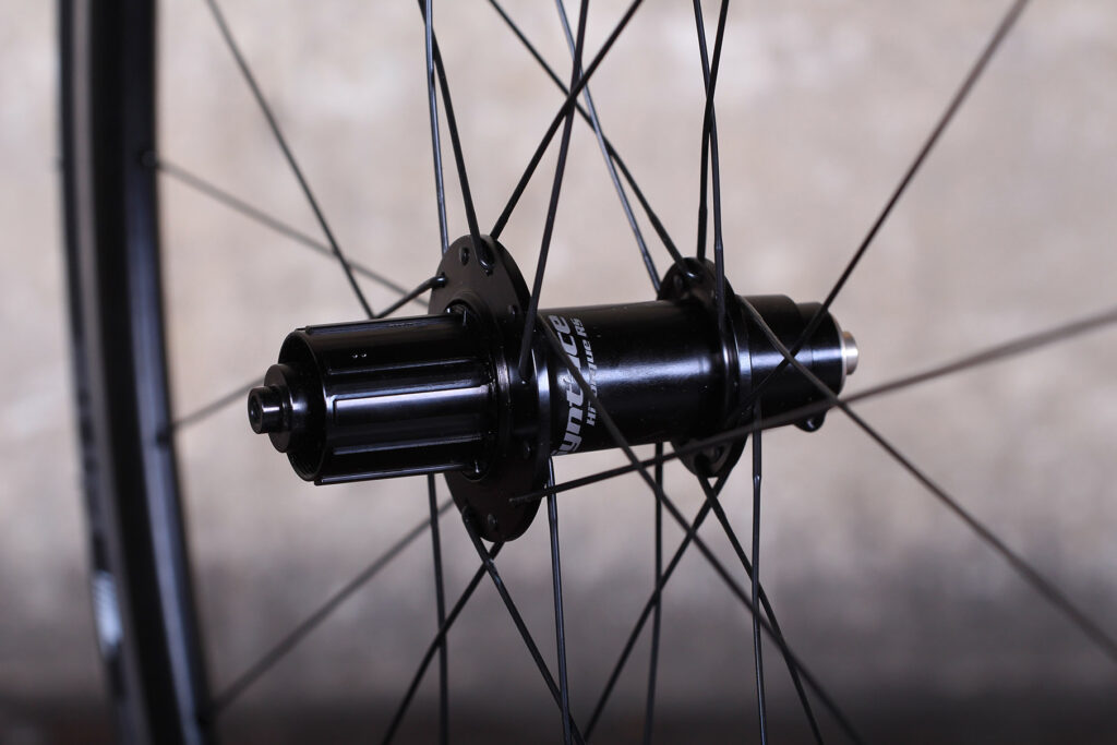Syntace W21 Road Wheelset – rear hub.jpg
