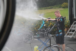 team sky washing bike.JPG