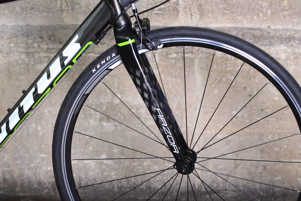 Vitus Razor – fork.jpg