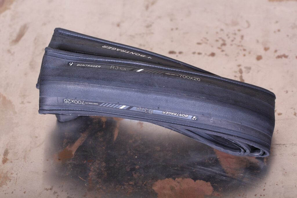Bontrager R3 TLR Road Tire.jpg