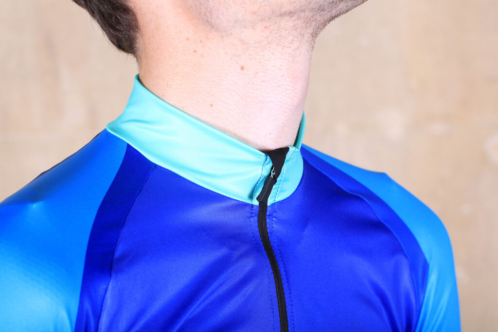 Huez Bleed Print Jersey – collar.jpg