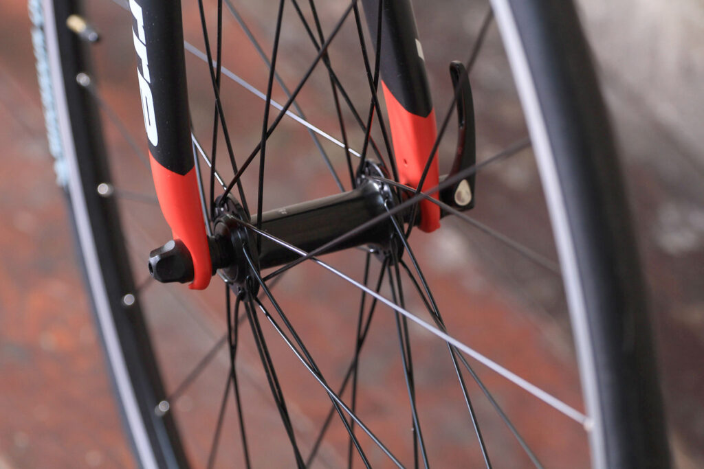 Lapierre Audacio 200 – front hub.jpg