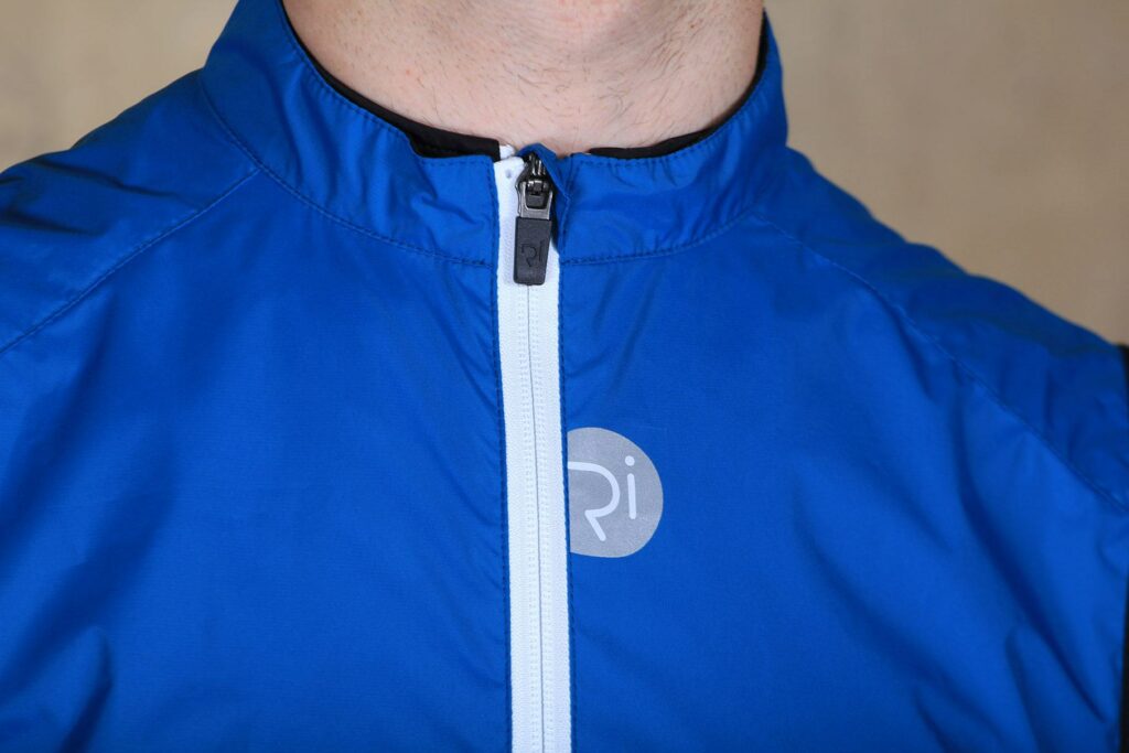 Rivelo Mens Rowsley Gilet – collar.jpg
