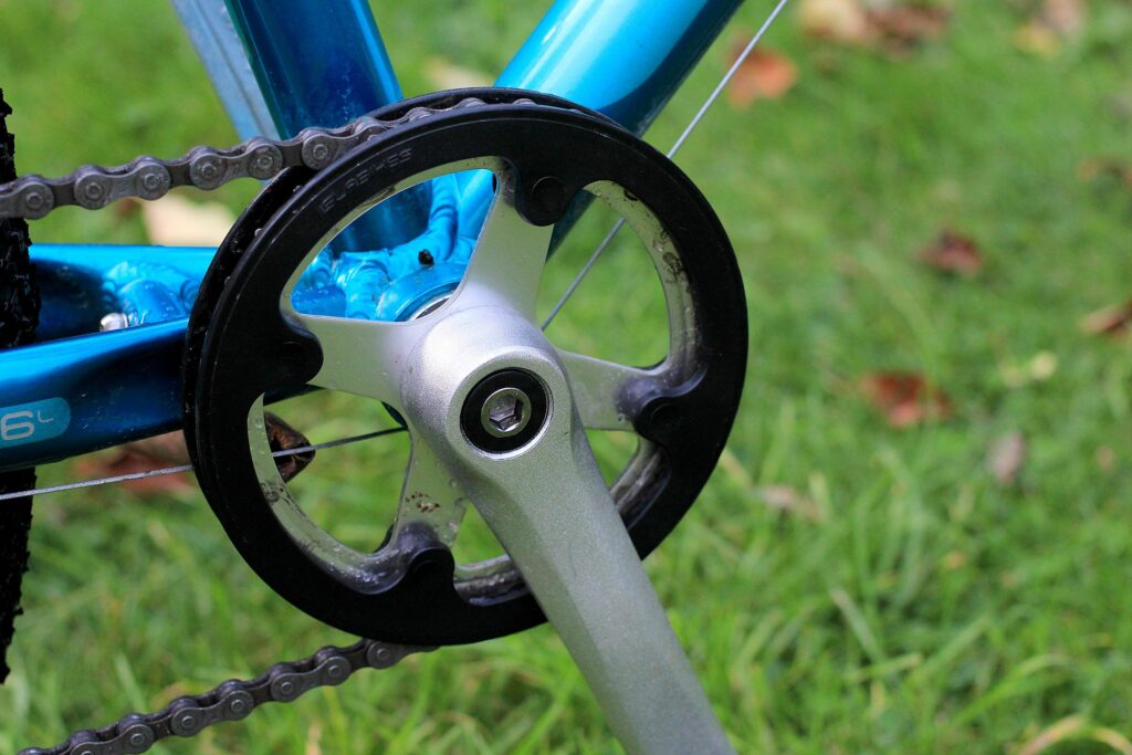 Islabikes Beinn 26 – chainset.jpg