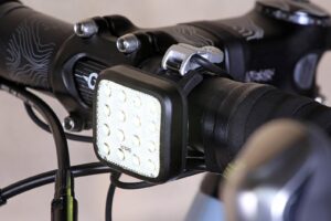 Knog Blinder Mob Kid Grid Front Light.jpg