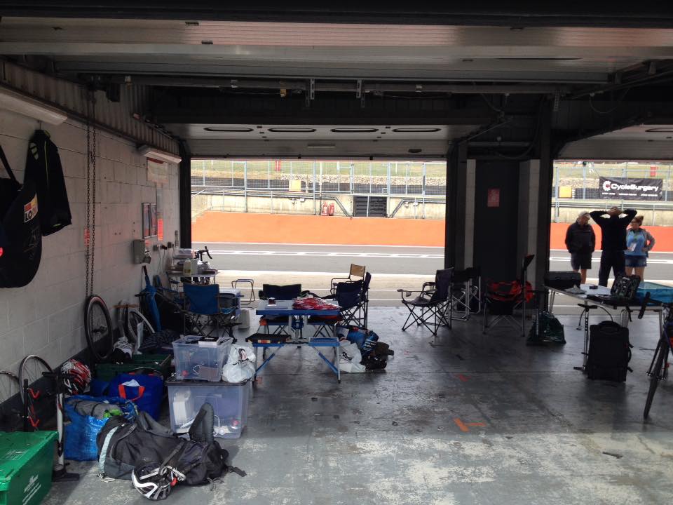 revolve24 pit 4.jpg