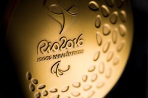 Rio 2016 Paralympic gold medal (Photo Rio 2016, Alex Ferro).jpg