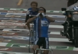Moreno Argentin wins 1986 World Championship (YouTube video still).PNG