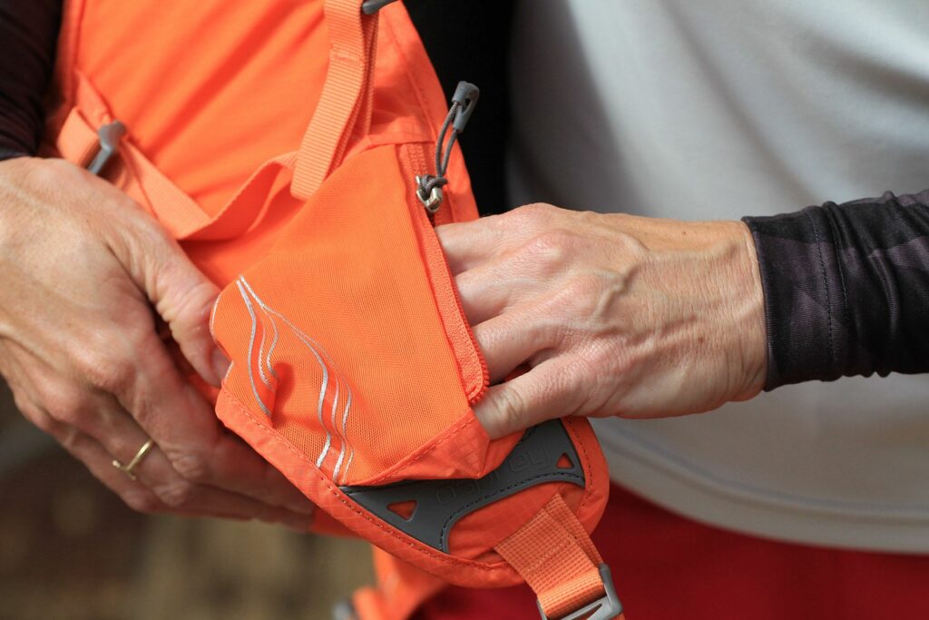Osprey Raven 14 – pocket.jpg