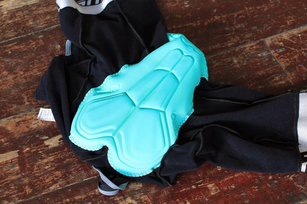 Santini Winter Bibshorts BeHot – pad.jpg