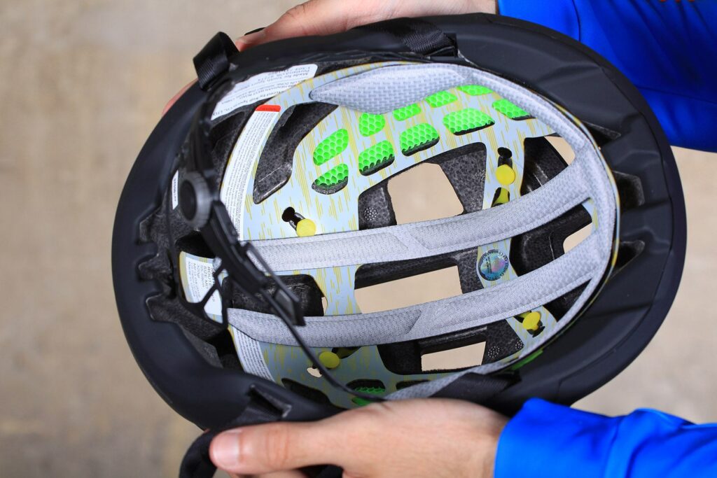 Smith Route Mips helmet – inside.jpg