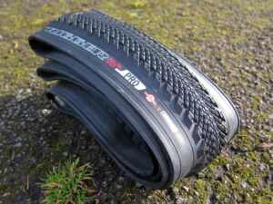 Specialized Trigger Pro 2Bliss Ready 700x38 Tyre - Side.jpg