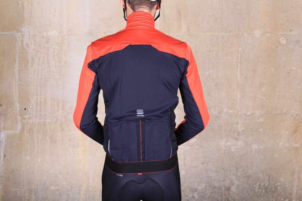 Sportful R and D Light Jacket – back.jpg