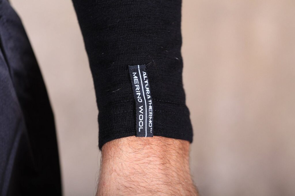 Altura Merino Long Sleeve Base Layer – cuff.jpg