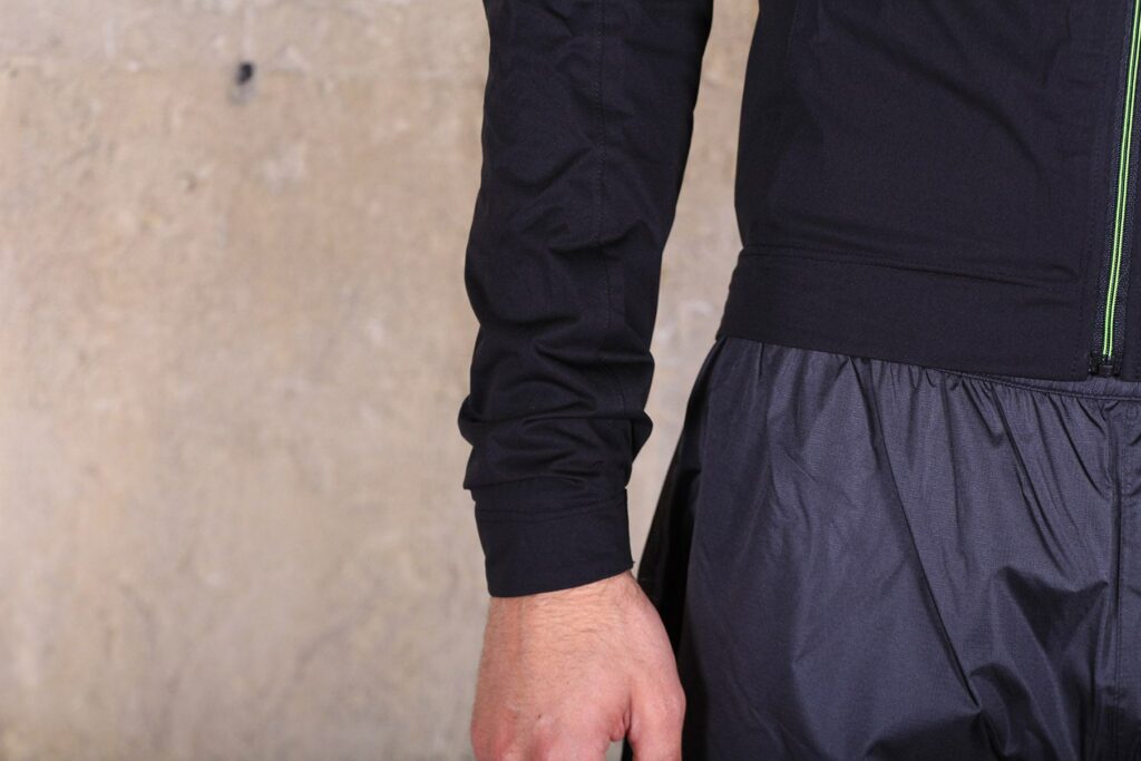 Altura Podium Elite Softshell Jacket – cuff.jpg
