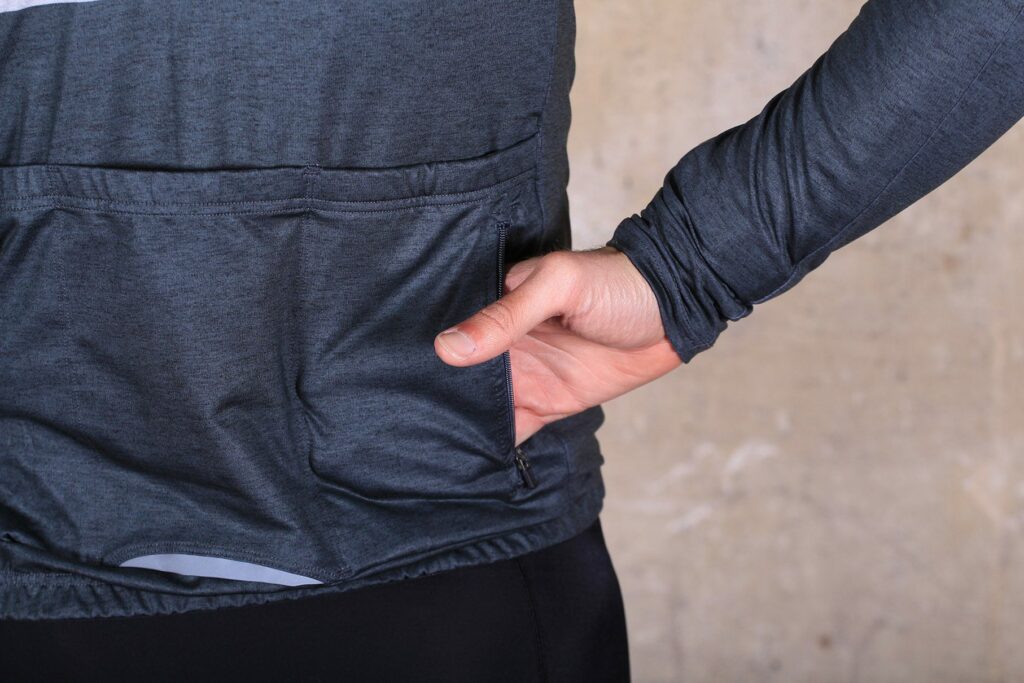 dhb Classic Roubaix Long Sleeve Jersey – pocket zipped.jpg