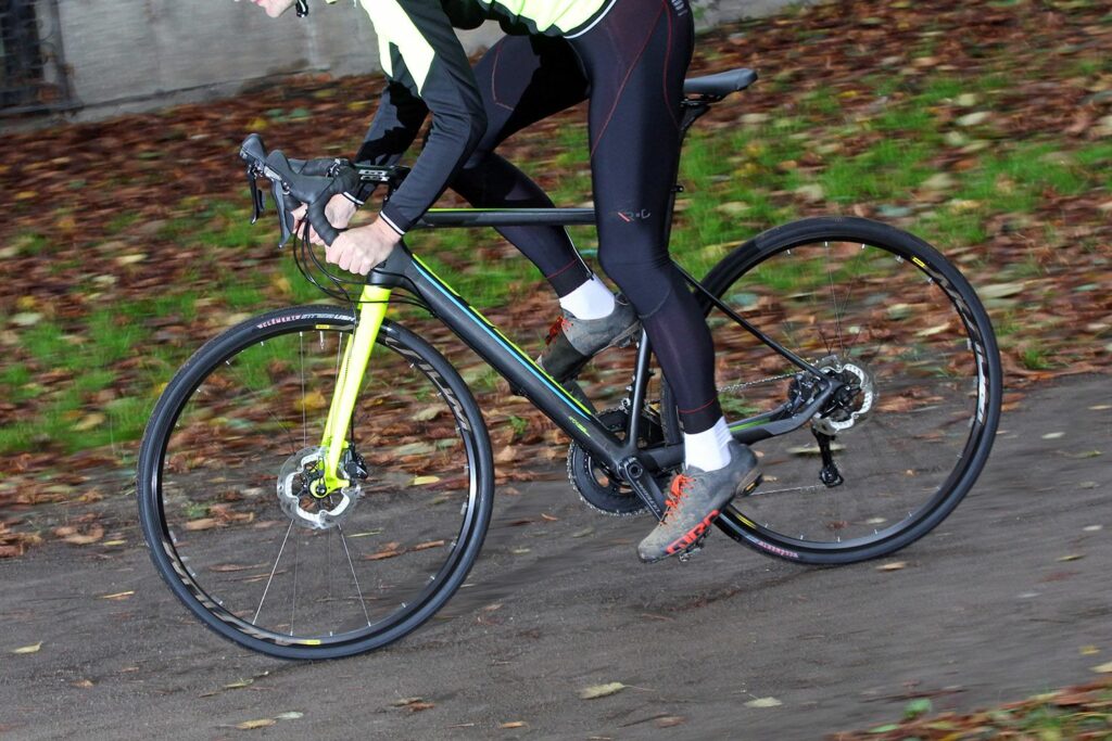 Grade Carbon Ultegra – riding 2.jpg