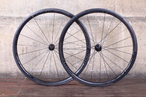 Knight 35 Wheelset.jpg