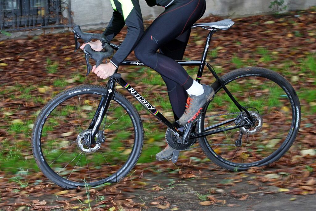 Ritchey Swiss Cross Disc – riding 3.jpg