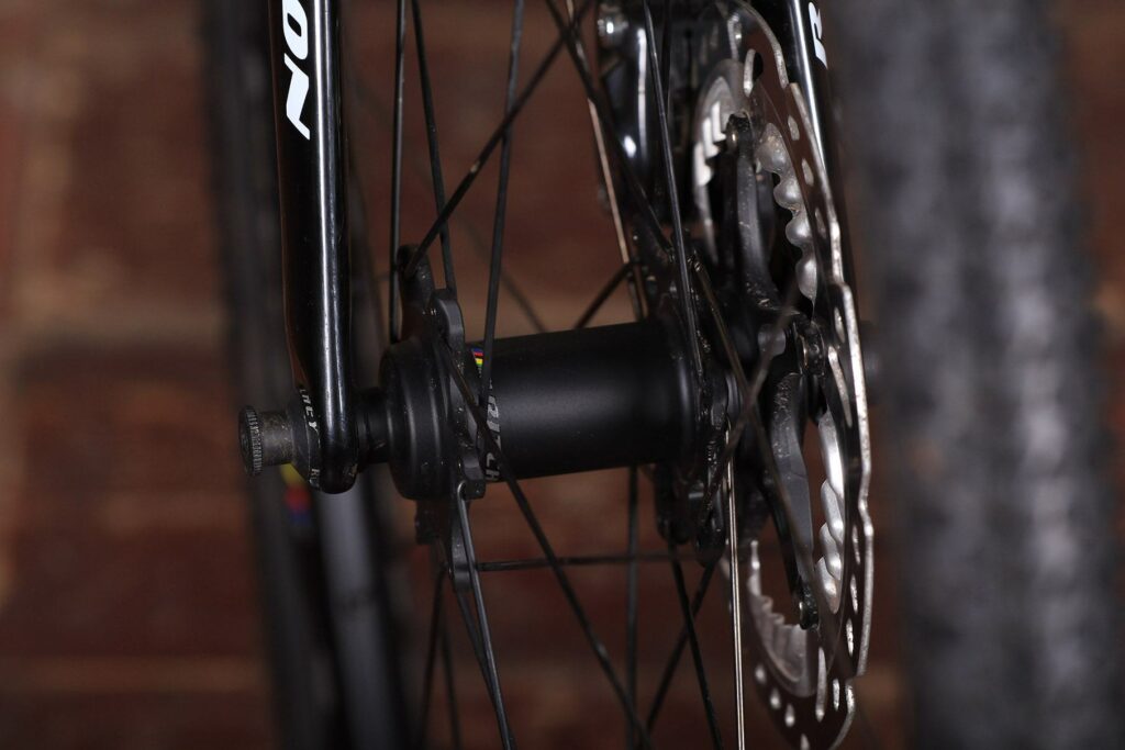 Ritchey Swiss Cross – front hub.jpg