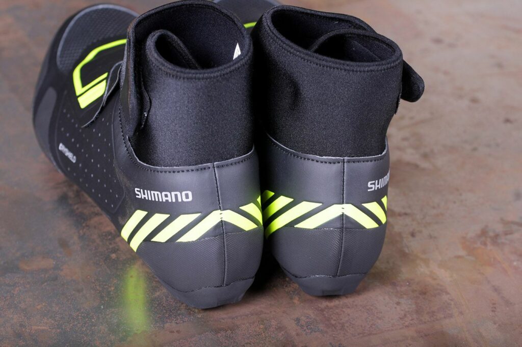 Shimano RW5 Dryshield SPD-SL shoes – heels.jpg