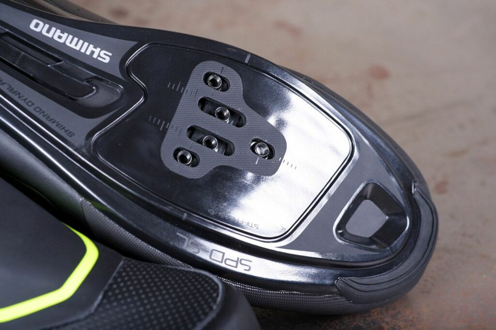 Shimano RW5 Dryshield SPD-SL shoes – sole toe.jpg
