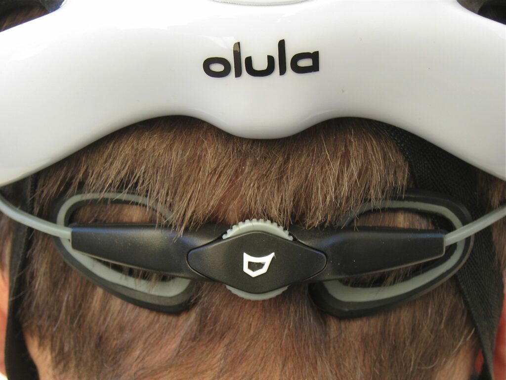 Catlike Olula Helmet – Retention Clasp.jpg