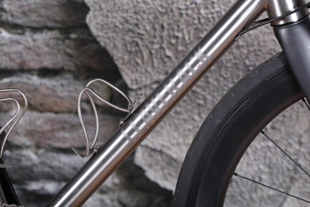 Laverack R Jack – downtube.jpg