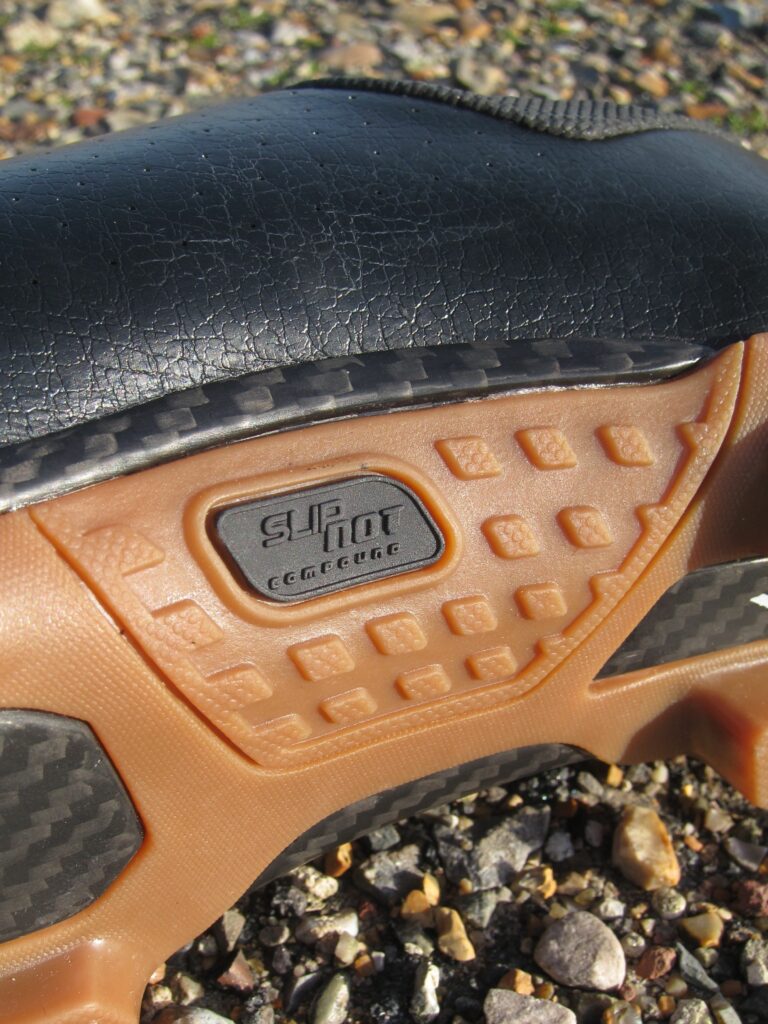 Specialized Recon Mixed Terrain Shoes – Mid Sole Grip.jpg