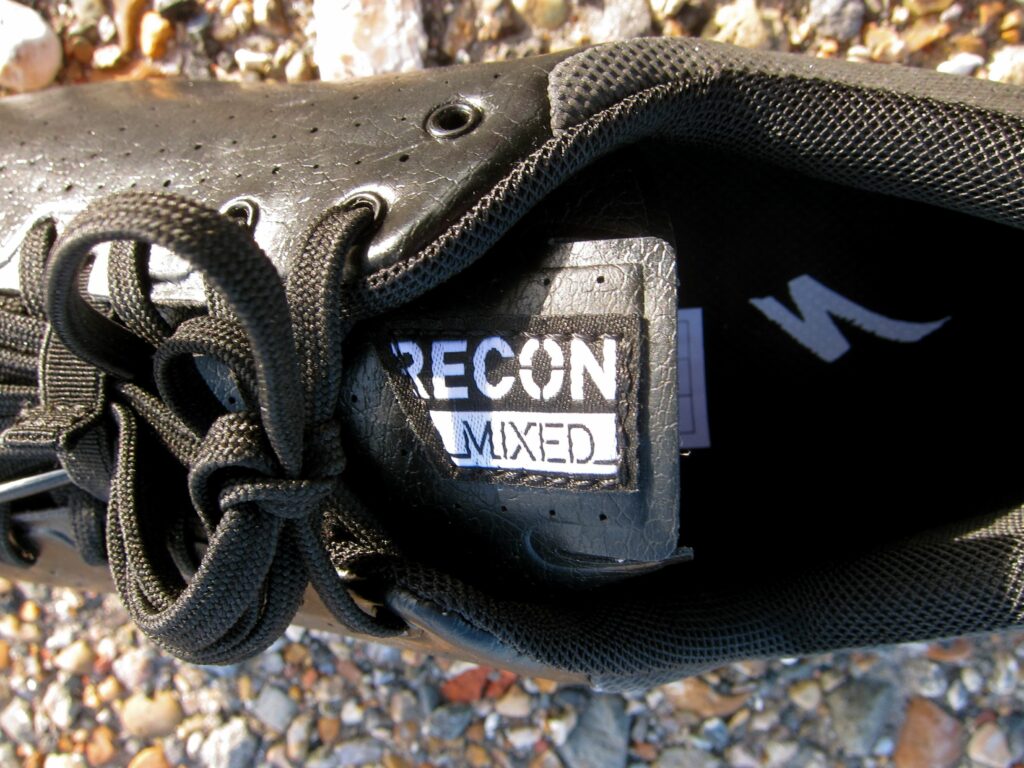 Specialized Recon Mixed Terrain Shoes – Recon Tongue Tab.jpg