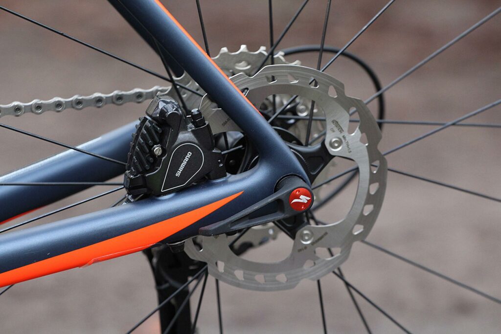 Specialized Roubaix Expert – rear disc brake.jpg