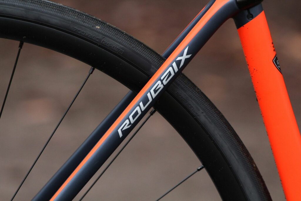 Specialized Roubaix Expert – seat stay.jpg