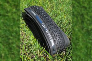 Vee-Tyre-Trax-CX-700-x-33-Tyre.jpg