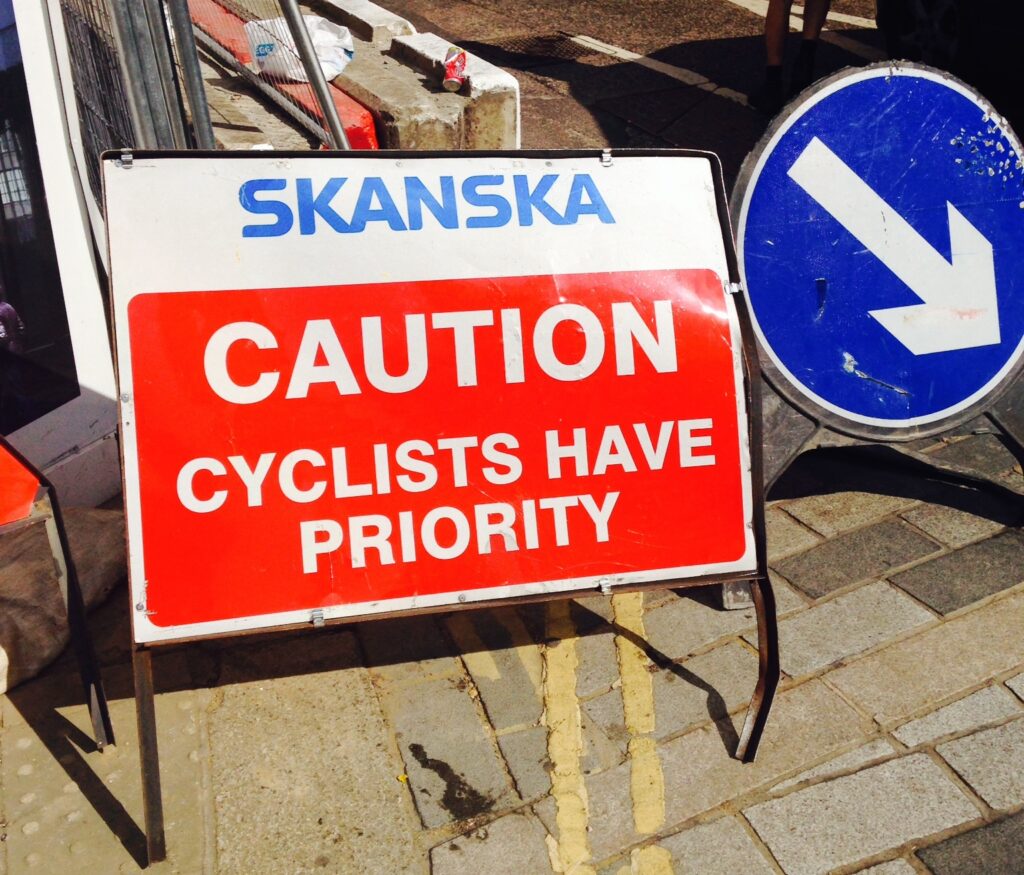 Roadworks sign – Cyclists have priority