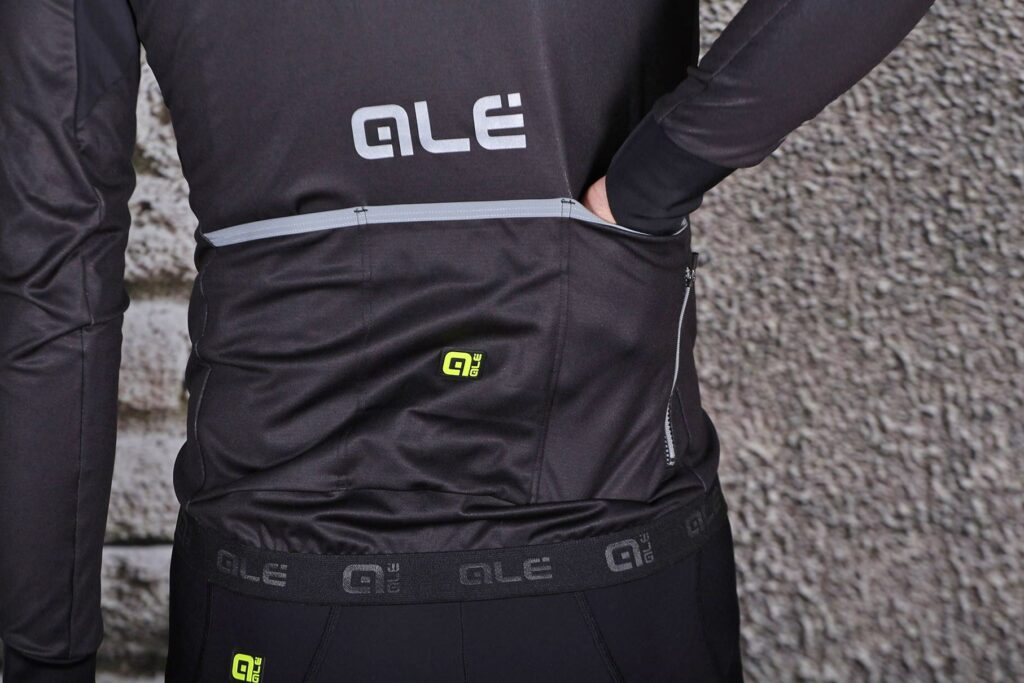 Ale CP 2.0 Combi Jacket – pockets.jpg