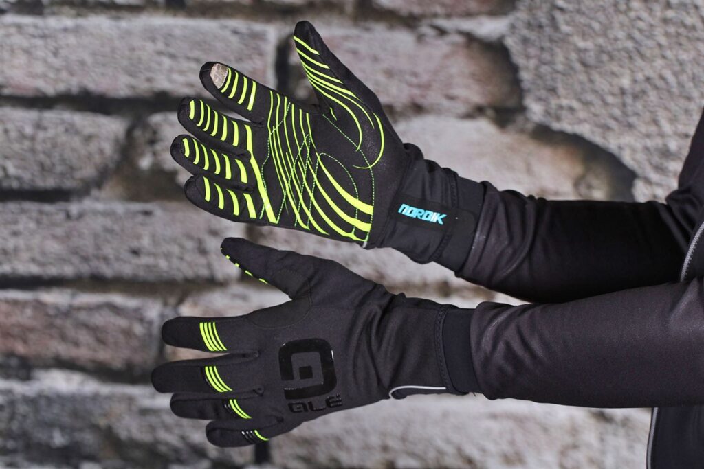 Ale Nordik Glove.jpg