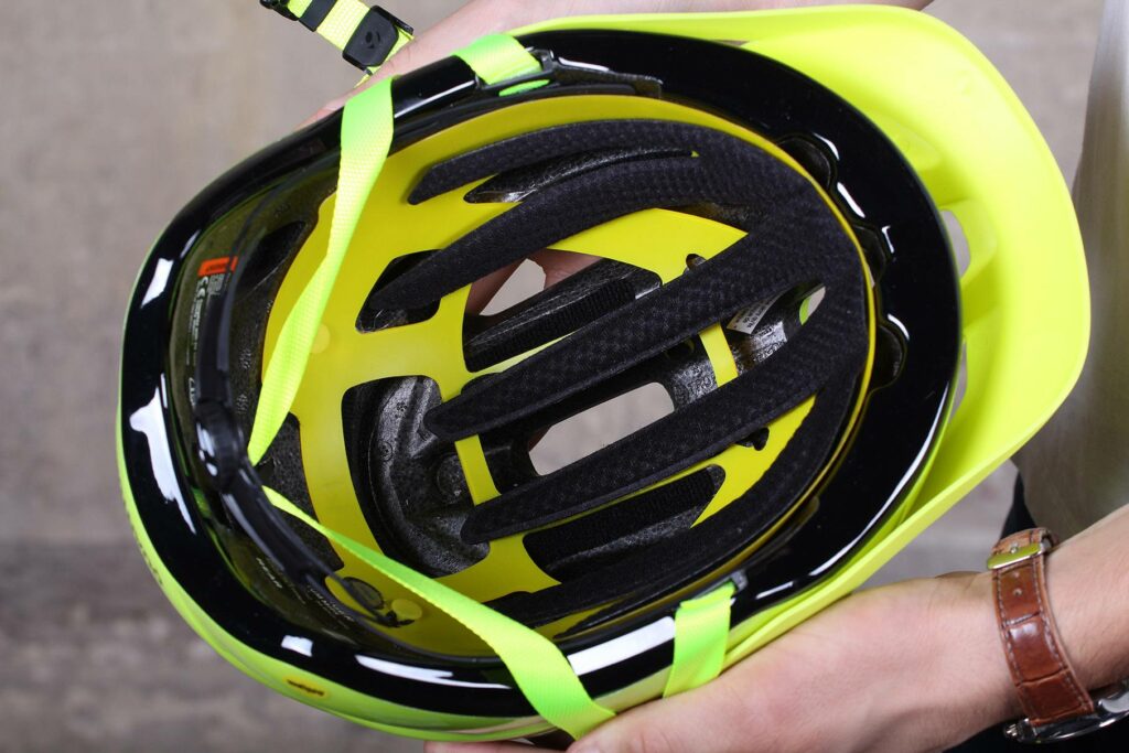 Bontrager Quantum MIPS Helmet – inside.jpg