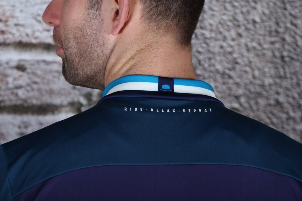 Chapeau! Mens Thermal Jersey – collar back.jpg