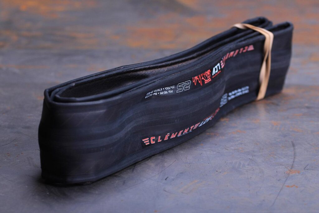Clement LVC Folding Road Tyre.jpg
