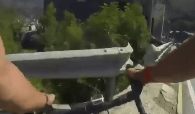 Crash footage from Joaquim Rodriguez on Twitter.PNG