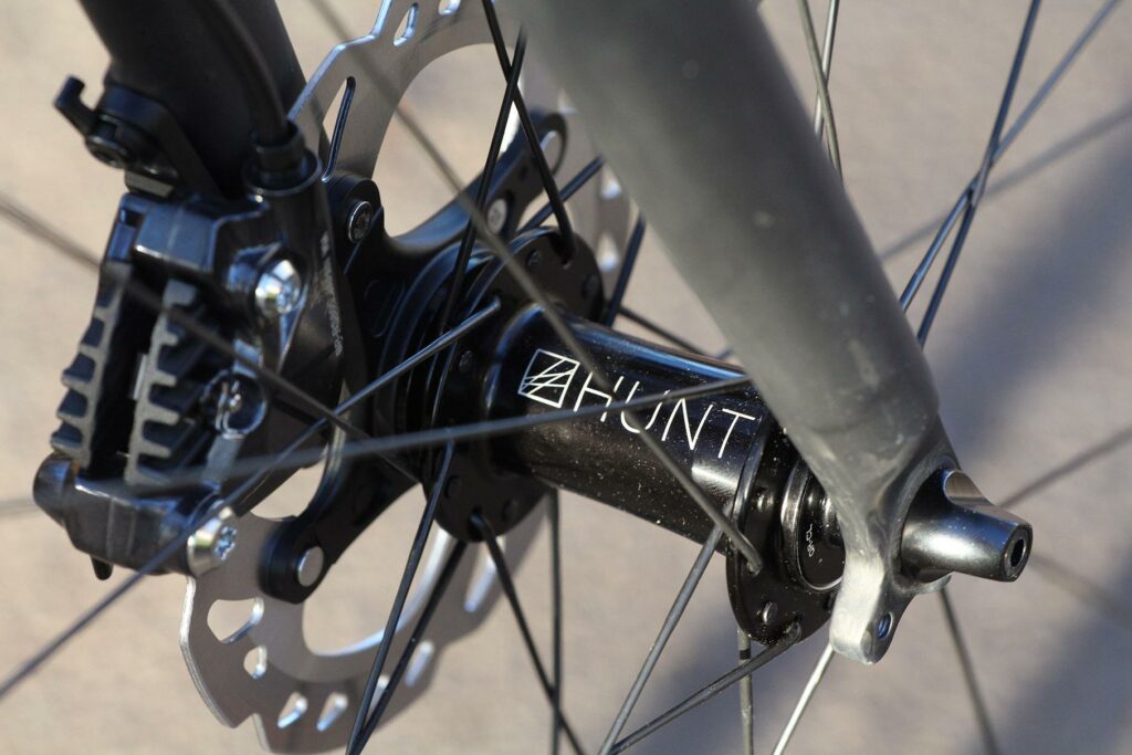 Fairlight Strael – front hub.jpg