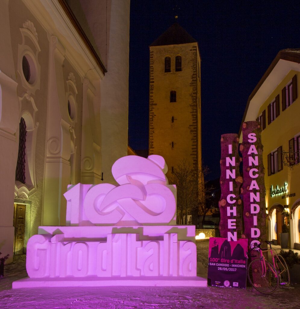 Giro 100 21 S.Candido ice sculpture.jpg
