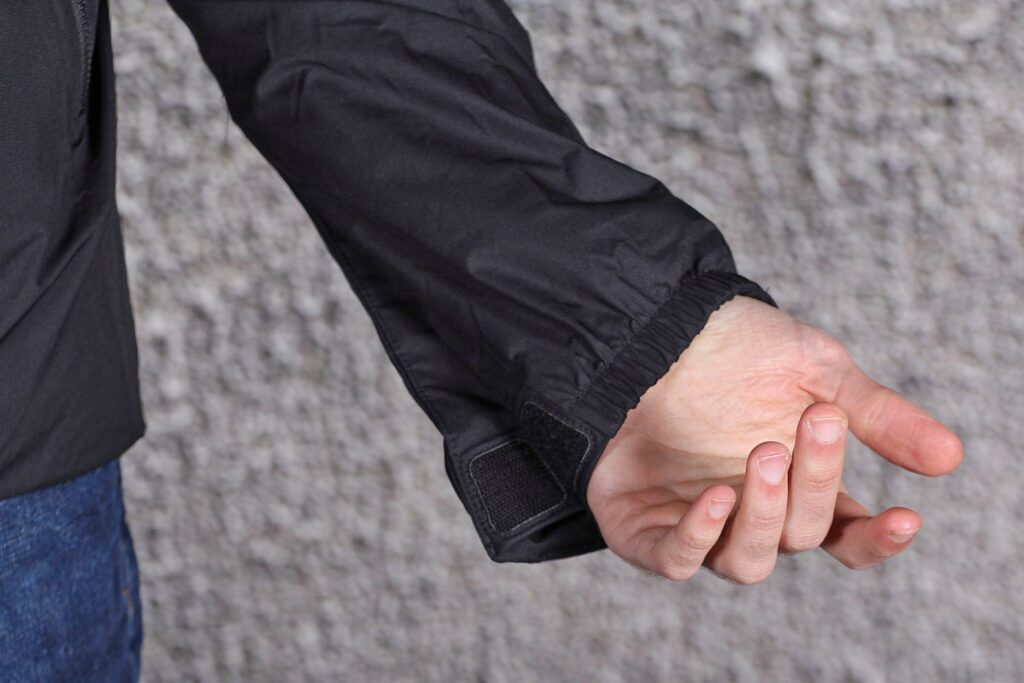 Gore Thermium Jacket – cuff.jpg