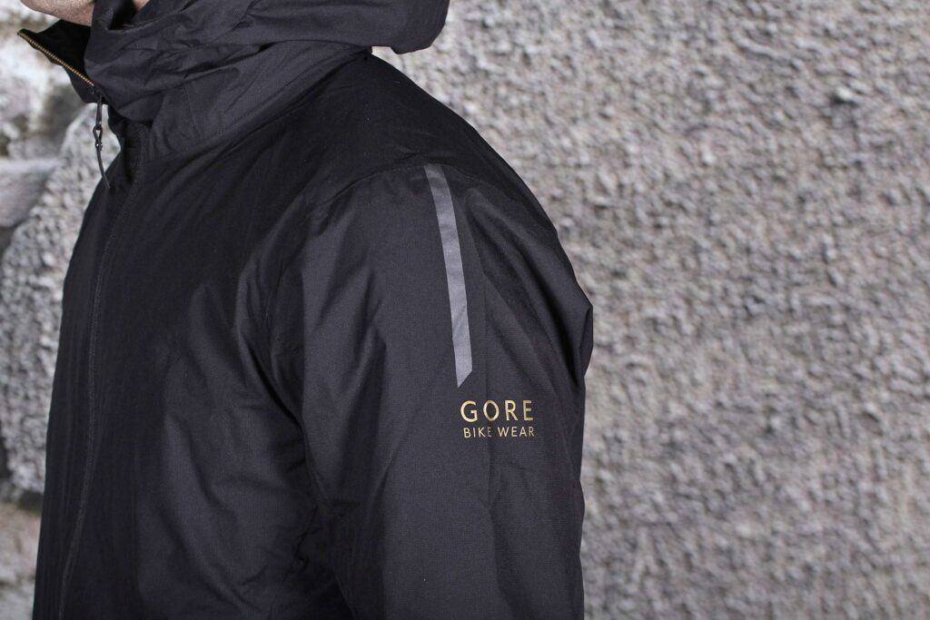 Gore Thermium Jacket – shoulder.jpg