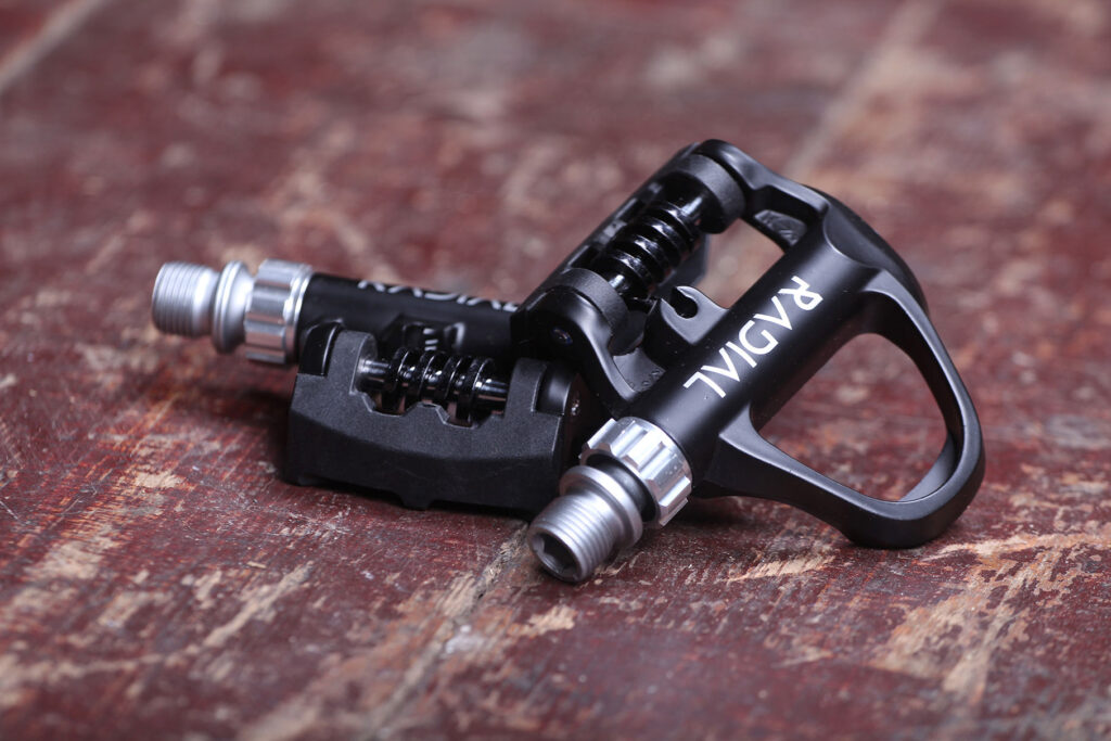 radial-cycles-forte-pro-carbon-clipless-bike-pedals-cleats.jpg